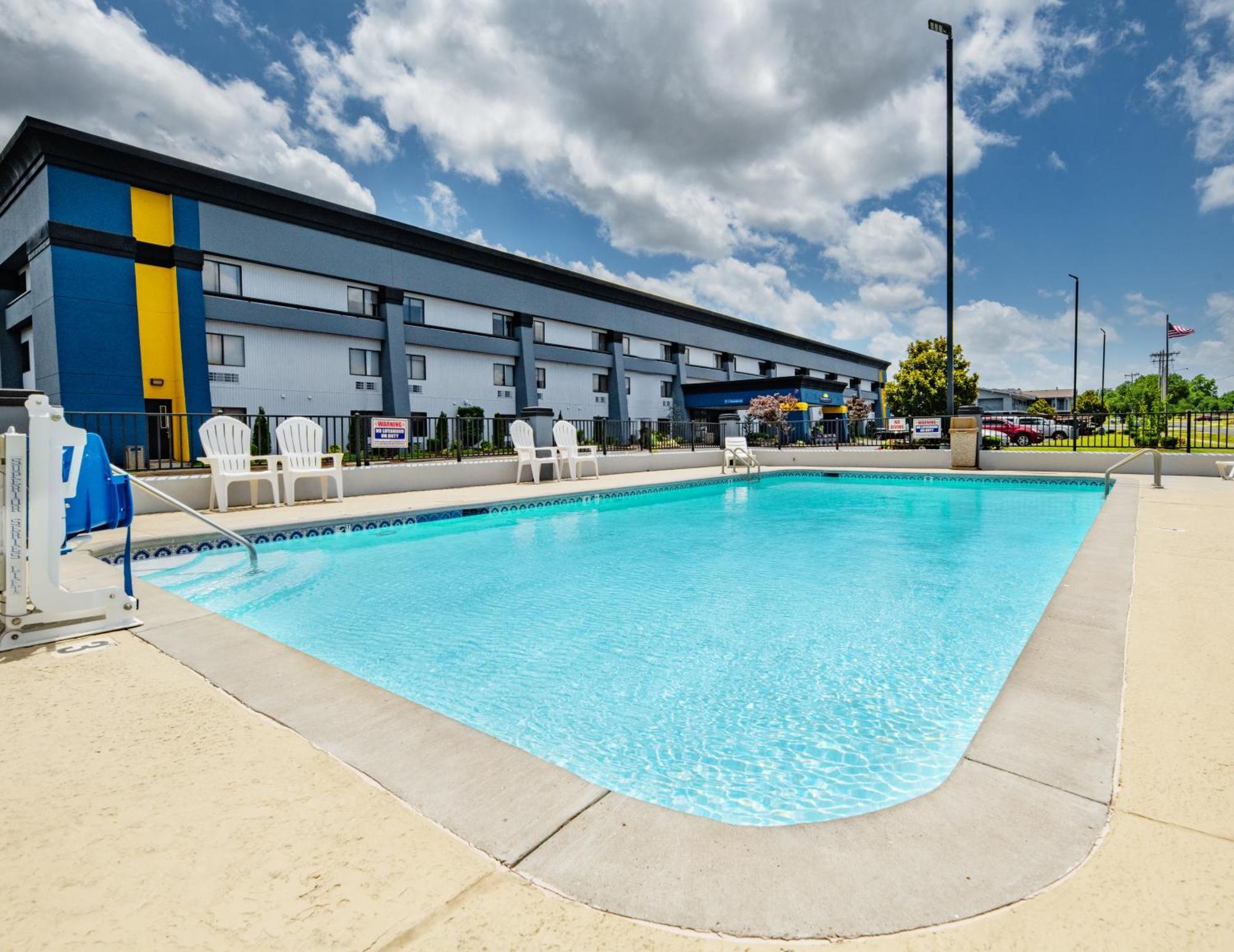 Days Inn By Wyndham Fort Smith Eksteriør billede